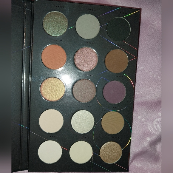 NEW Zoeva warm spectrum eyeshadow palette - Picture 2 of 6